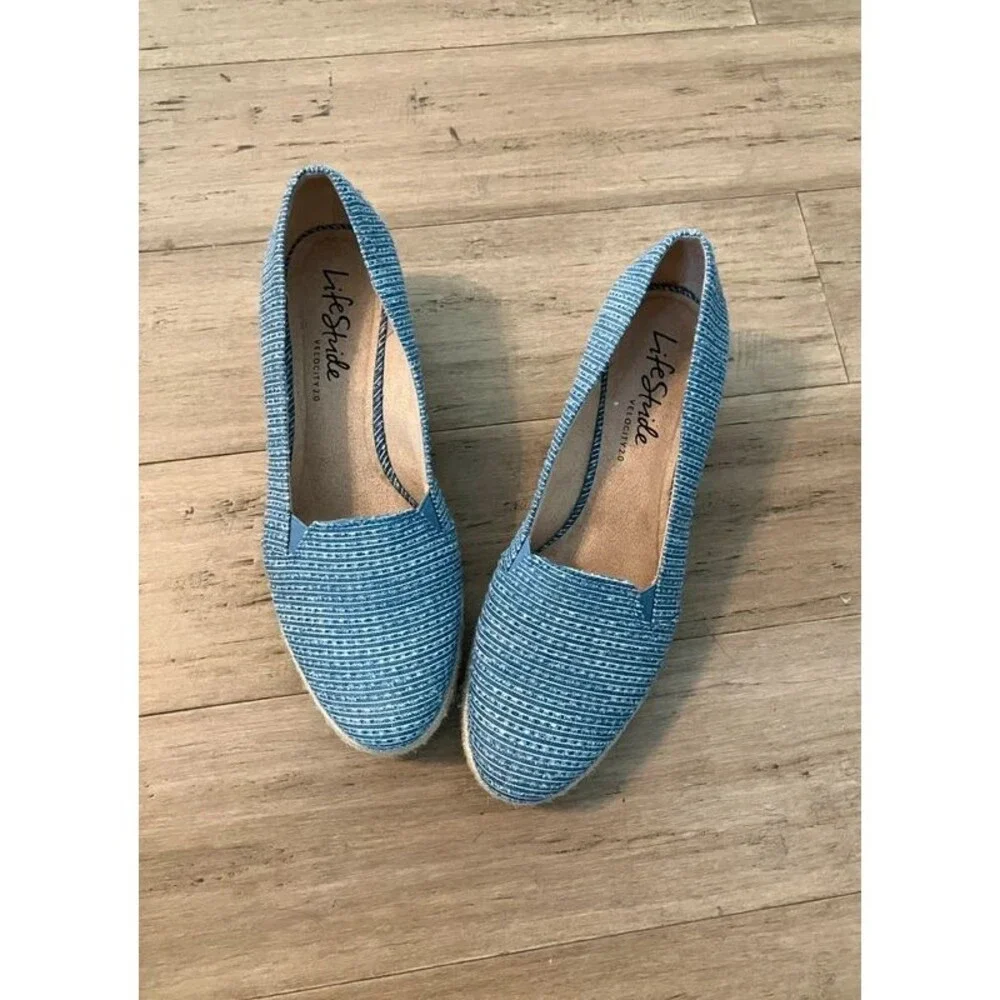 Life Stride blue women’s wedge espadrilles size 9.5